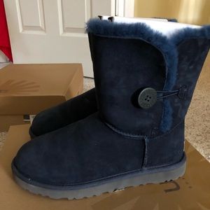 Bailey Button Uggs